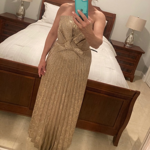 Kay Unger Dresses & Skirts - Formal Evening Gown